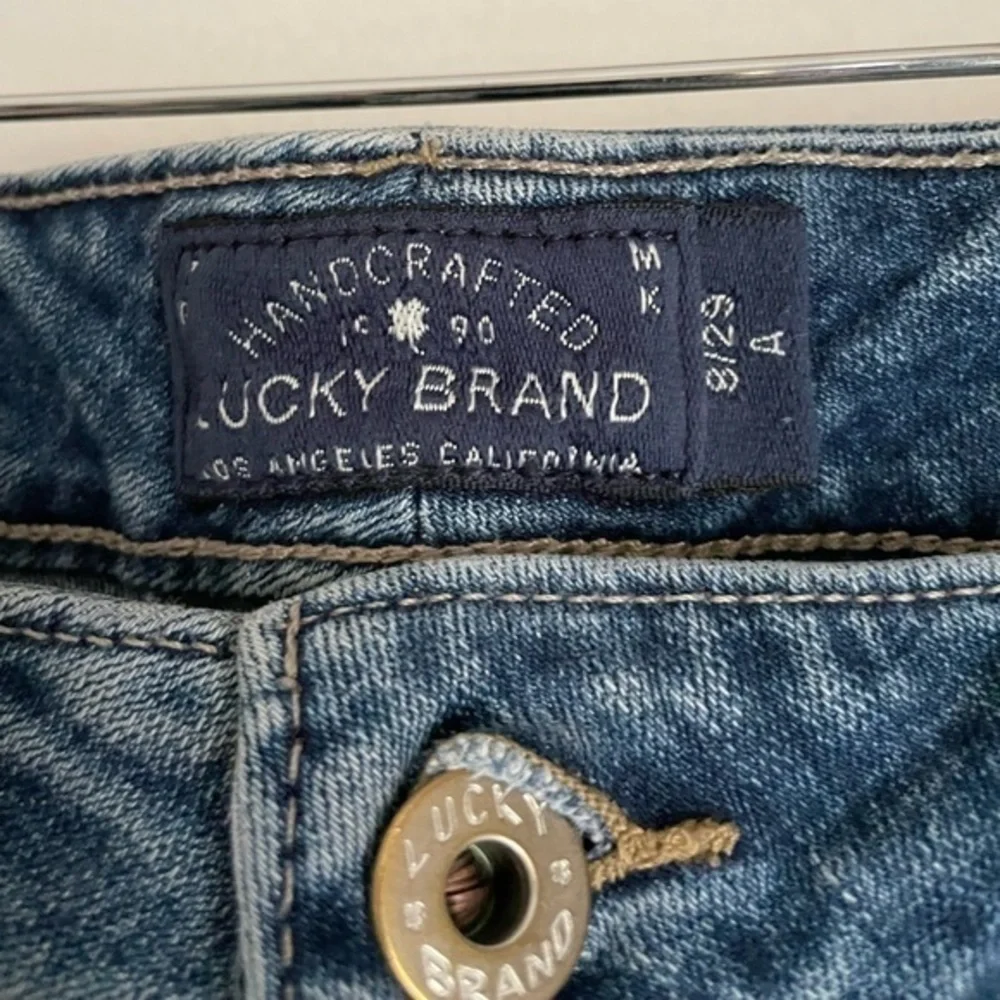 Lucky Brand Cropped Blue Jeans‎ size 8/29